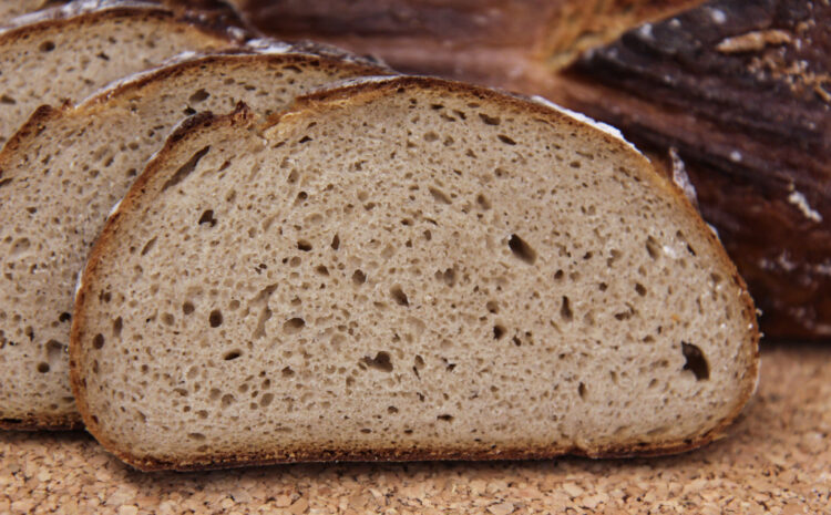 Doğu Alman usulü haşlanmış ekmek